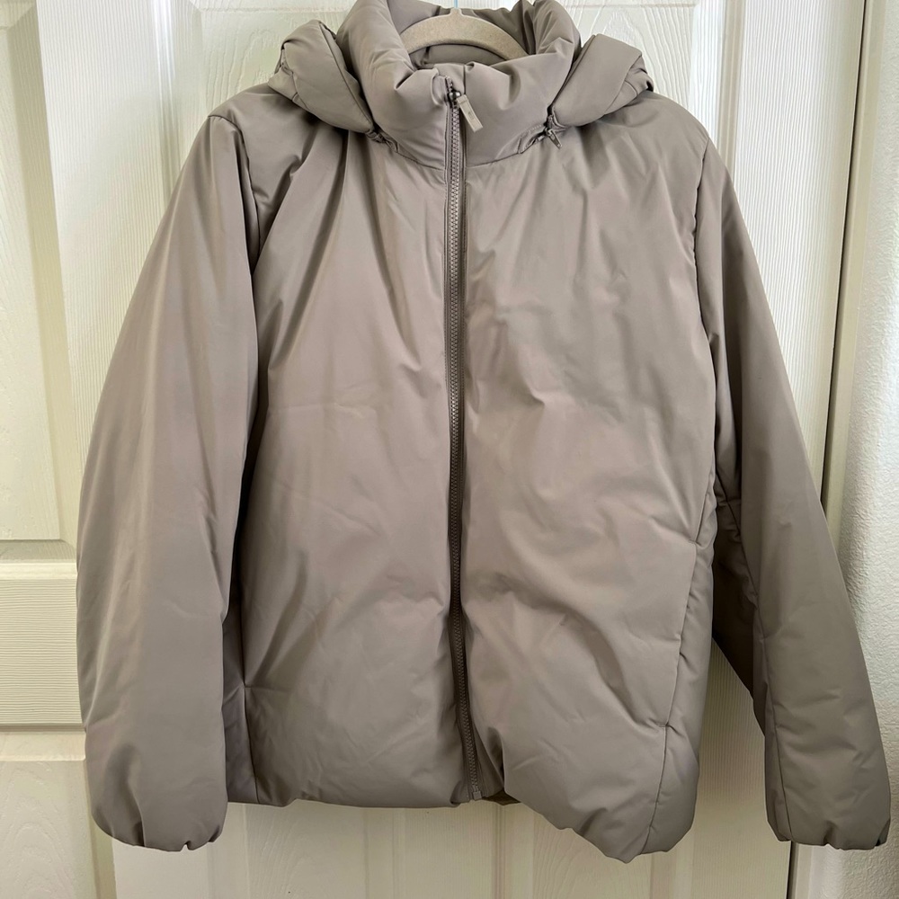 Uniqlo Beige Down Puffer Jacket XXL